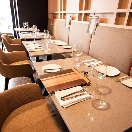 Rosselli Ax Privilege